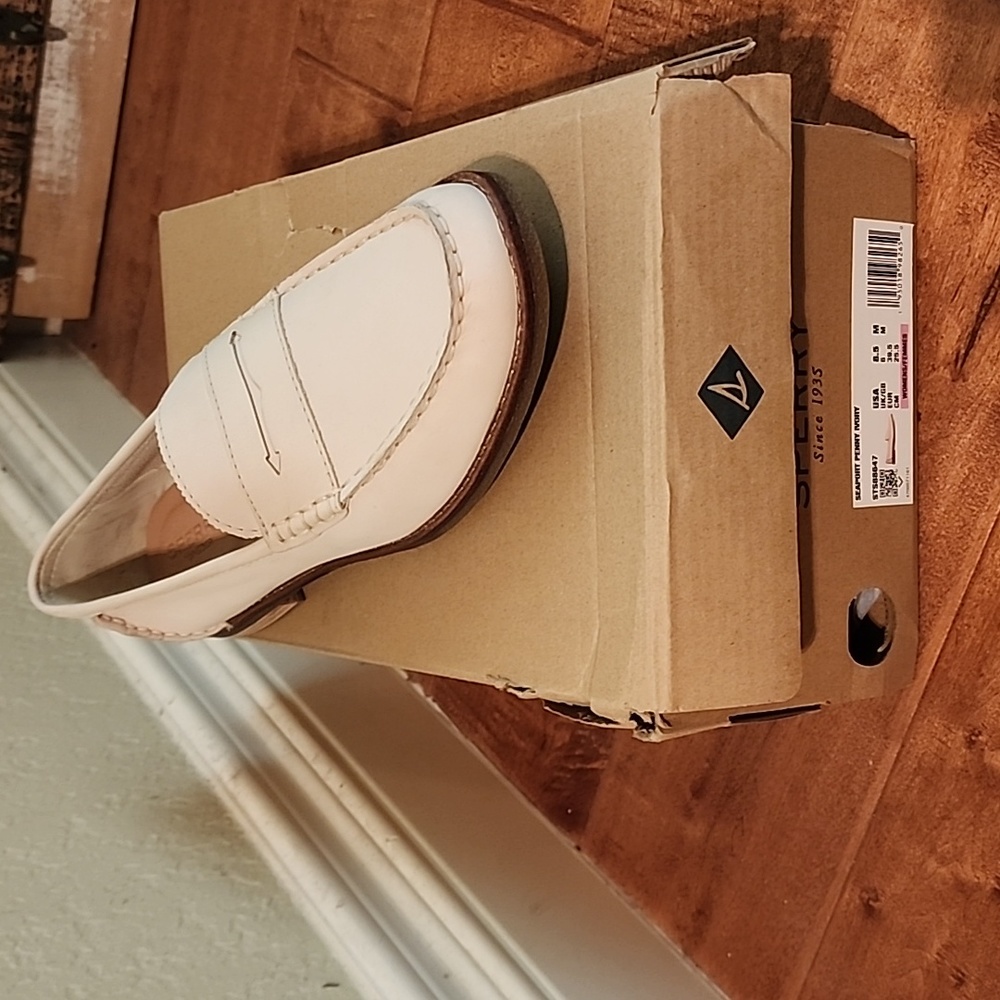 Sperry Seaport Penny Loafers